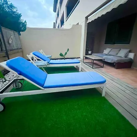 Апартаменты Chez Fileo Avec Piscine En Адехе